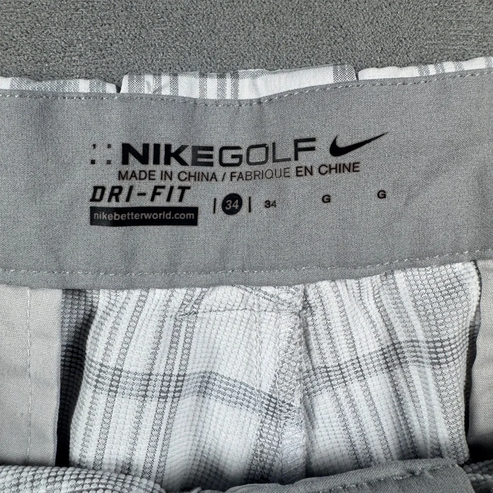 Nike Golf Shorts Mens‎ 34 Grey White Plaid Dri-FIT Stretch Performance